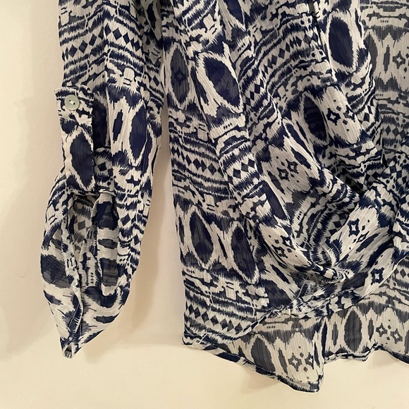 Women’s Blouse - Picture 5 of 7